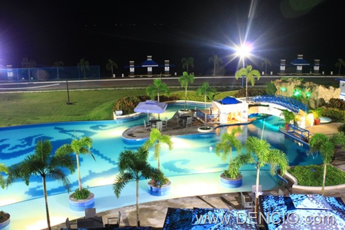 Photo of Santorini Lounge and Pool Bar | Thunderbird Poro Point Dining